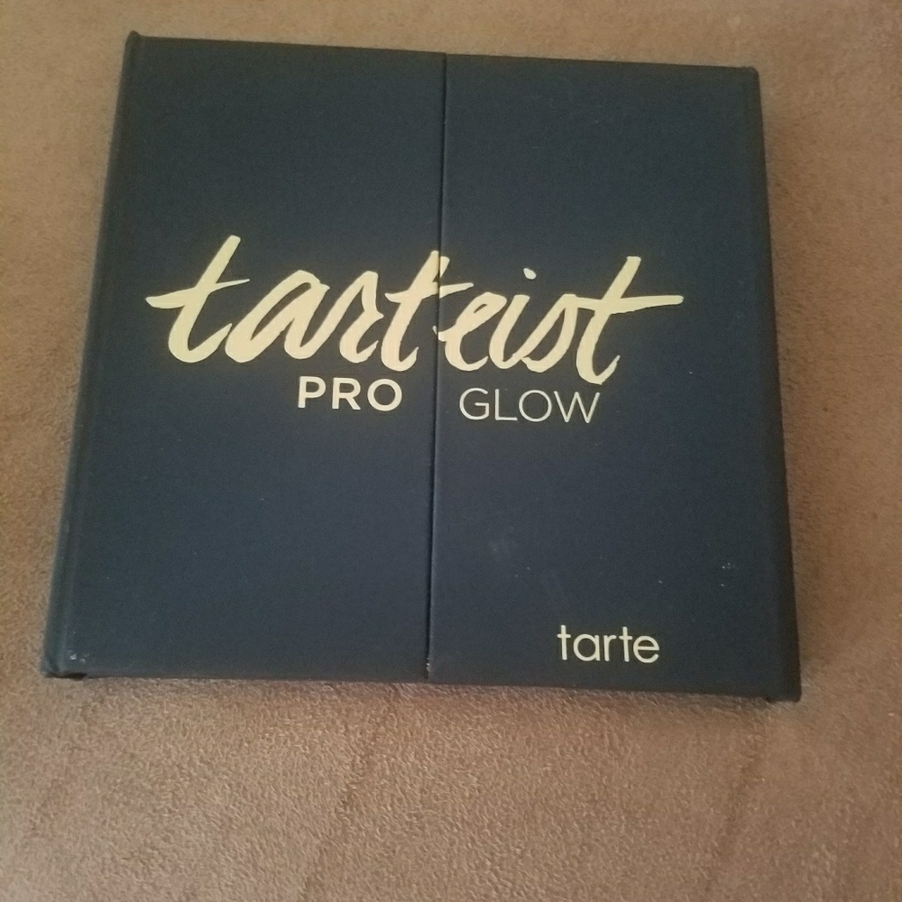 Tarte bronzer and highlight palette - Picture 2 of 4